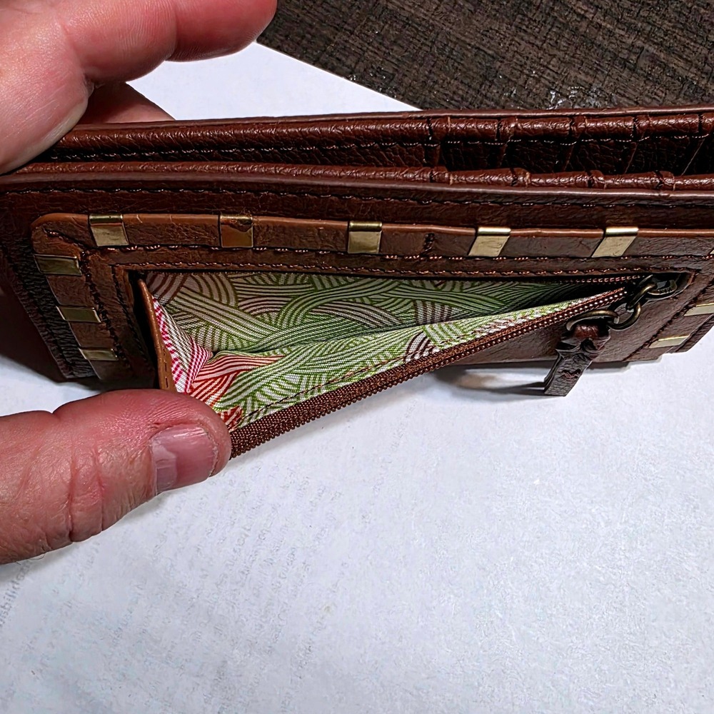 The Sak Iris Large Slim Bifold Wallet Brown Leather Gold Studded Cognac Two-Tone - Picture 5 of 7